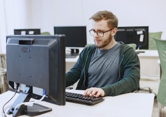 Более 65% работодателей в ИТ-сфере требуют присутствия сотрудников в офисе