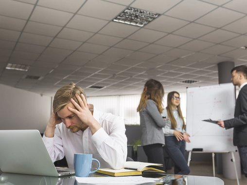 Половина сотрудников российских компаний подвергаются эмоциональному насилию на работе