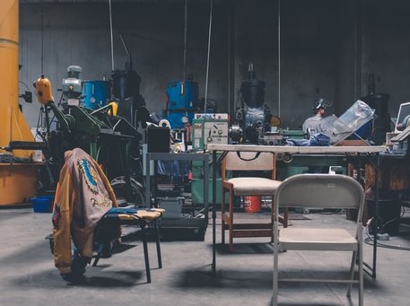 Минтруд отказался от идеи запретить работодателям отправлять людей в простой