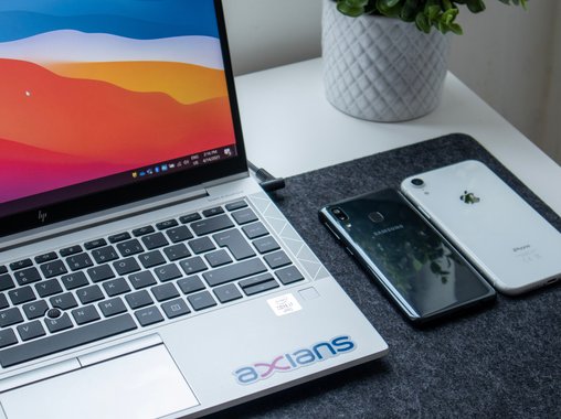 Фонд «Обнаженные сердца» с Coca Cola подготовили первый в РФ обзор программ сопровождаемого трудоустройства для людей с РАС