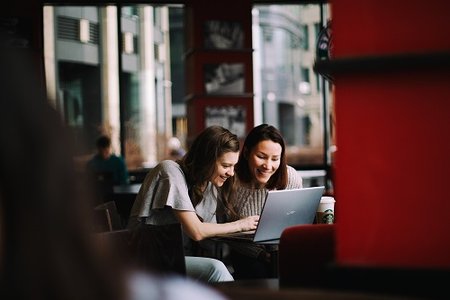 ПАО "ЛУКОЙЛ" вводит новую цифровую платформу развития сотрудников, разработанную VK и Rostalent 
