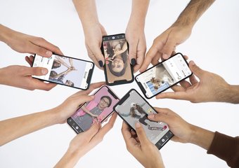 Каждый второй сотрудник присматривается к коллегам через цифровые сервисы офиса