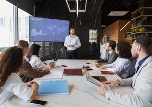 Ищем руководителя внутри и вовне: бонусы и опасности