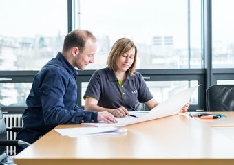 Почему переход на гибридную работу может навредить компании больше, чем полноценная удаленка