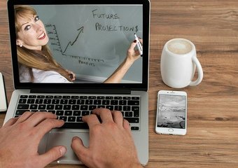 Подавляющее большинство сотрудников терпеть не могут видеоконференции