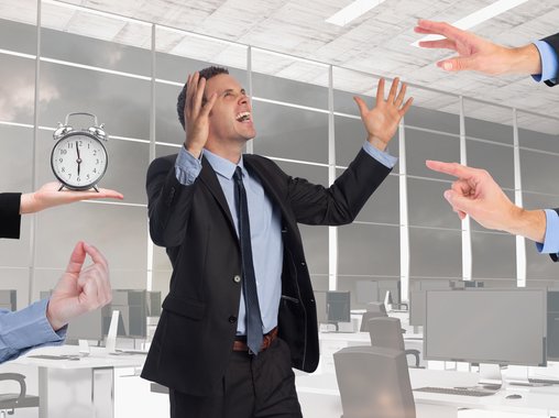 Микроагрессия в бизнесе: как не потерять клиентов и не разрушить команду из-за эмоций