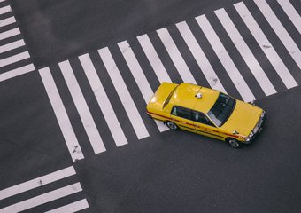 30 процентов владельцев бизнеса перешли на работу в такси