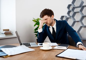 Треть российских сотрудников скрывают стресс на работе