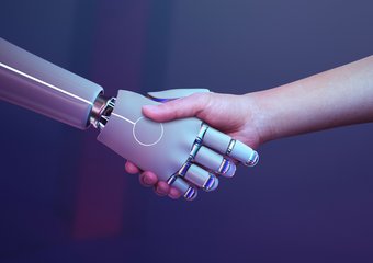 «26% уже используют, 35% — периодически. И чаще всего — в обход ИТ-служб»