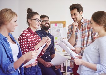 Абитуриентам легче всего начать карьеру в продажах и HR