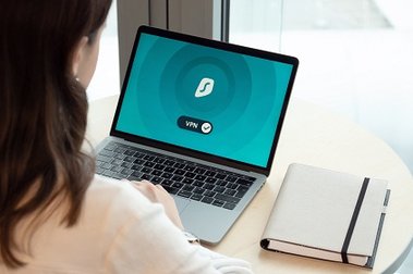 Руководители «Биннофарм Групп» защитили дипломы НИУ ВШЭ по программе «Современные технологии управления фармацевтическим производством»