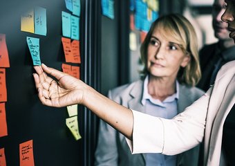 С какой работой сотрудники 45+ справляются лучше молодежи