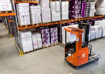 СДЭК запустил первую в стране роботизированную систему сортировки посылок