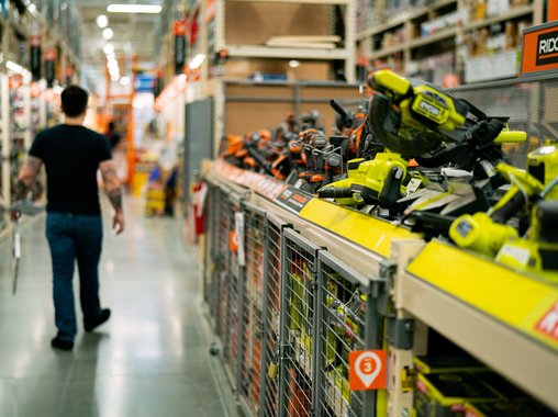 Сеть немецких строительных гипермаркетов OBI останавливает свой бизнес в России