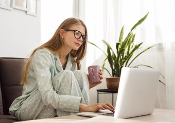 Российские сотрудники всё чаще возвращаются к рабочим задачам в воскресенье