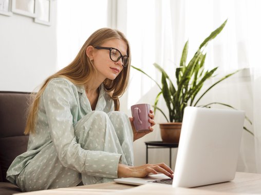 Российские сотрудники всё чаще возвращаются к рабочим задачам в воскресенье