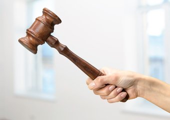 Сотрудники Twitter подали на компанию в суд из-за отсутствия премий