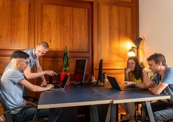 Сотрудникам компаний стало важнее общение и социальные задачи, чем карьерный рост