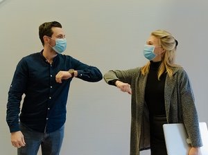 Сотрудники офисов не хотят изолироваться из-за очередной волны ковида