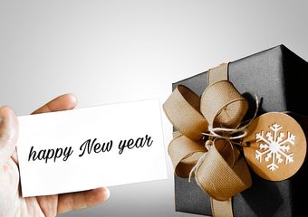 2300 рублей потратят компании на новогодний подарок для сотрудника или партнера