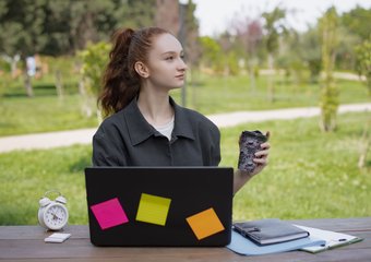 Спрос на гибридный формат работы среди ИТ-специалистов продолжает расти