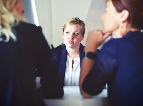 Две трети россиян при смене работы учитывают нематериальные факторы