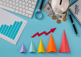 Минтруд: Зарплаты сотрудников госорганов проиндексируют на 5,5%