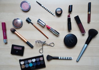 Мужчины собираются на работу меньше часа, женщины наоборот