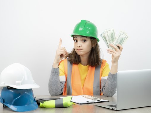 Правительство проиндексирует зарплату работникам некоторых сфер