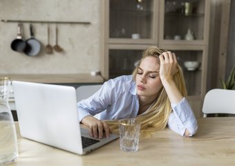 65% россиян считают, что работа негативно влияет на их здоровье