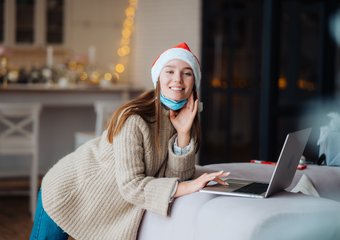 Почти каждый третий россиянин готов работать в новогодние праздники