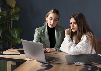 Каждый третий новичок в России мечтает о наставнике на работе