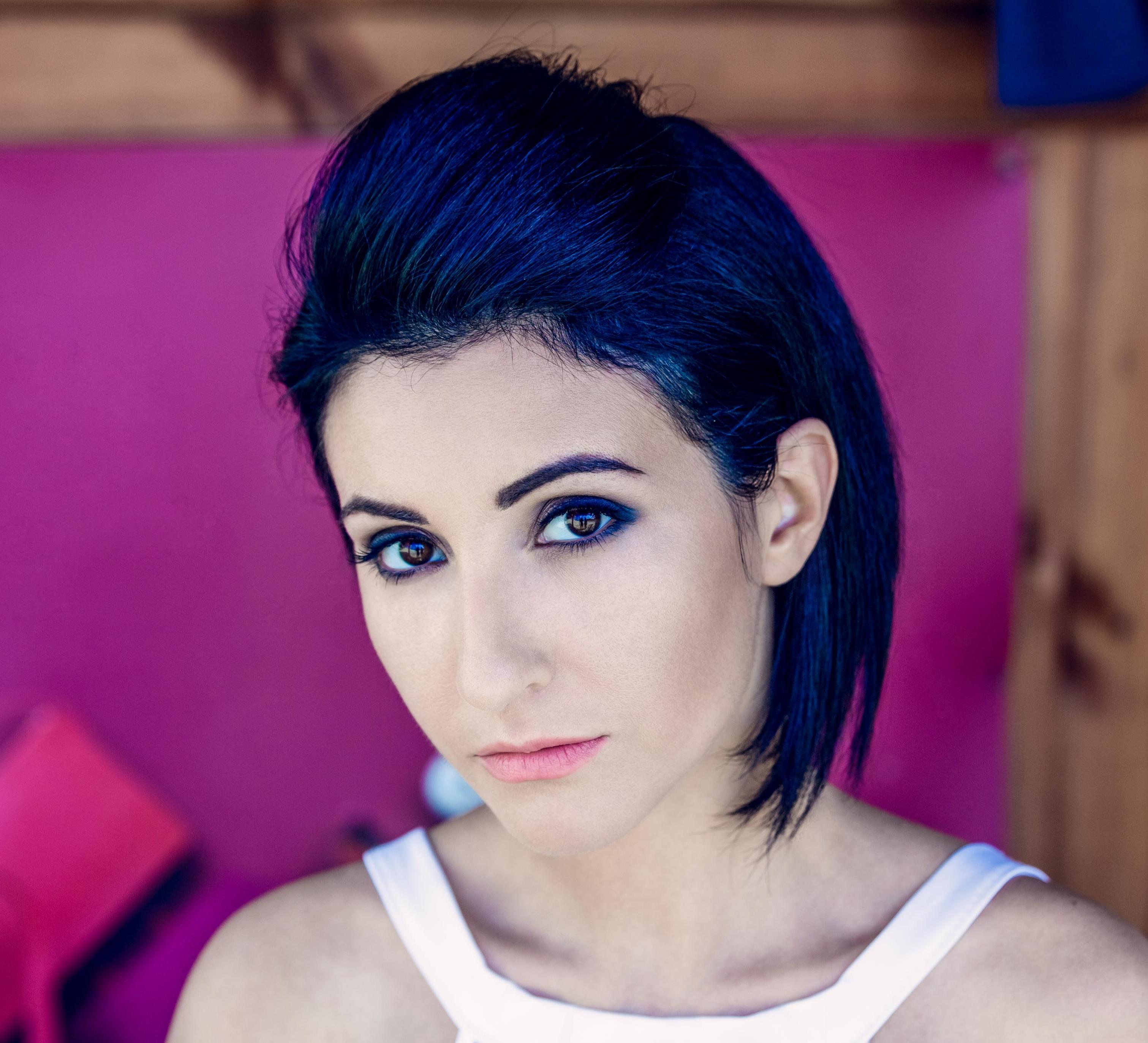 телефон, онлайн, мессенджер, WhatsApp, Telegram, Viber, этикет, как пользоваться мессенджерами, закон во франции, звонок босса, Театра Градского, Алла Рид, рассылки, правила рассылок, можно ли использовать смайлы в деловой переписке, деловая переписка правила, деловой этикет, деловые сообщения