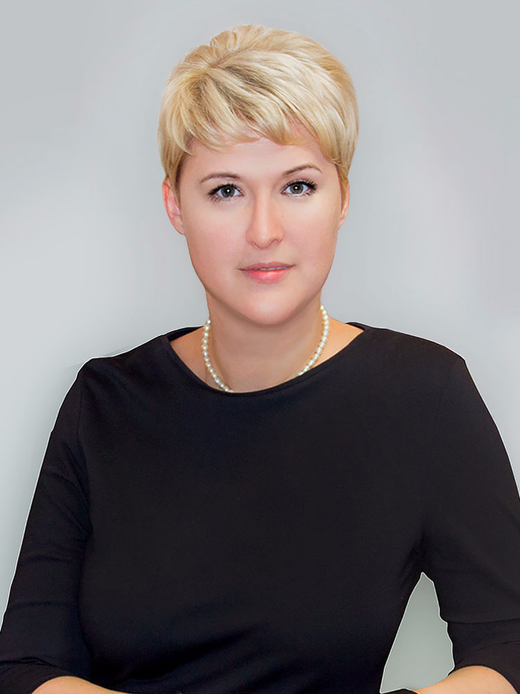 Анна Косарева, Cosmos Group, гостиничная компания, вице-президент по операционной деятельности, личное обаяние, опыт работы Анны Косаревой, Швейн Александр Юрьевич, Максим Хорошенков, профессионализм, лидерские качества, внедрение стандартов обслуживания, Russian Hospitality Awards, контроль за соблюдением стандартов обслуживания, достижение плановых показателей гостиниц, президент Cosmos Group, 