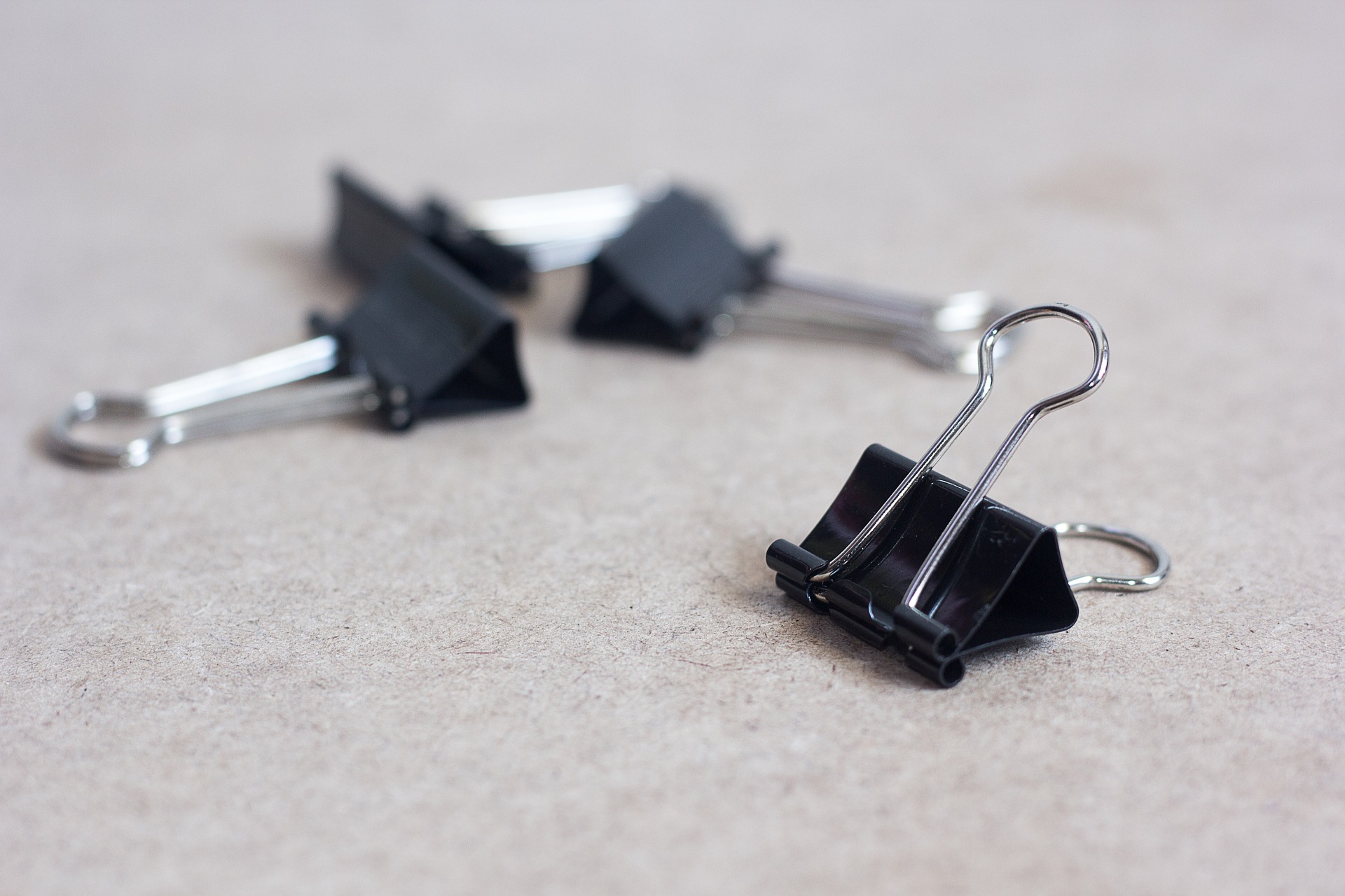 зажимы, скрепки, канцелярка, офис, работа, Аттестация персонала, Альберт Мицевич, Честное слово, как подготовить аттестацию персонала, как проводить аттестацию персонала, аттестация сотрудников, как подготовить аттестацию сотрудников, как проводить аттестацию сотрудников, аттестация как подготовиться, как проводят аттестацию, кого нельзя аттестовывать, порядок аттестации, этапы аттестации, аттестационная комиссия 