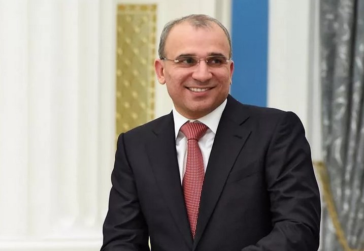 Экс-совладелец Yota решил получить контроль над компанией Магомедова