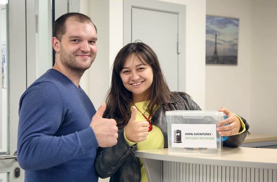 люди у стойки