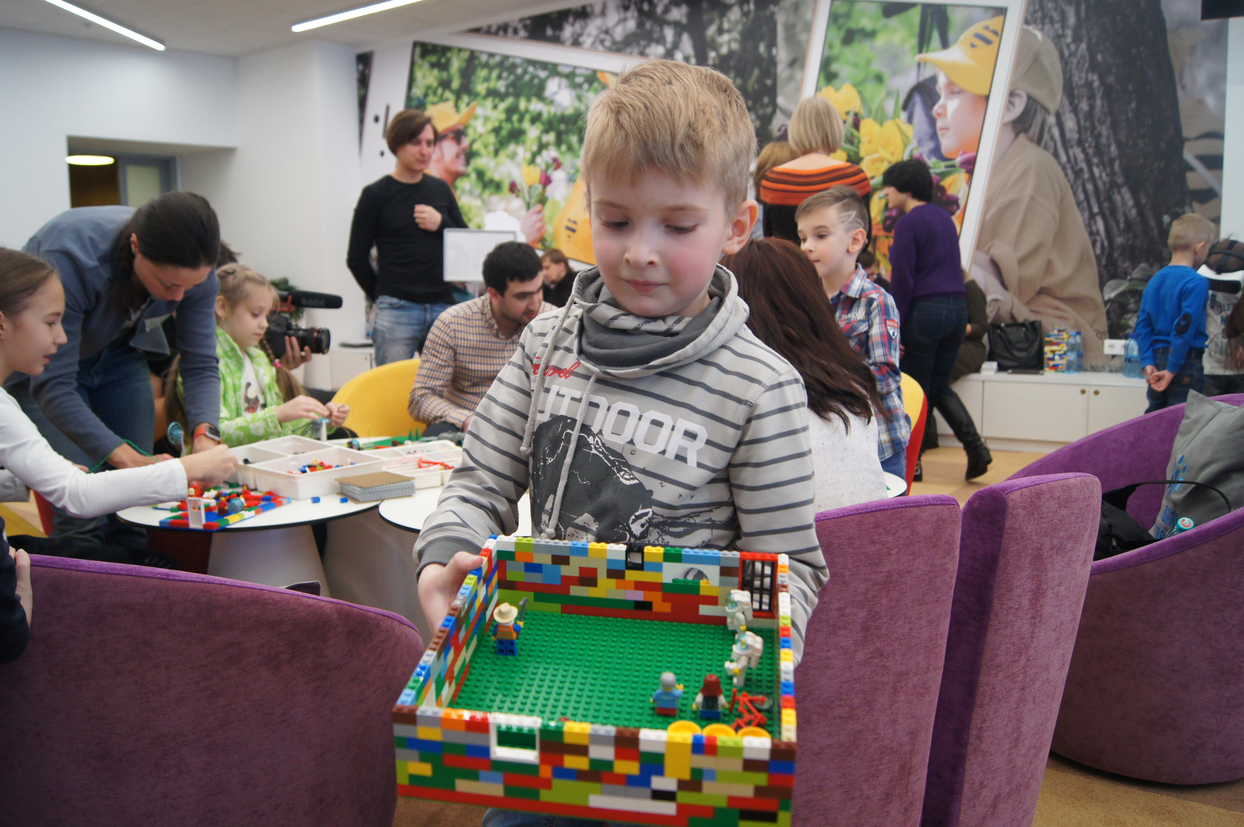 Билайн, DesingYourFuture. Kids, Елена Лексина, конкурс в билайн, ВымпелКом, билайн сотрудники, дети сотрудников билайн, Билайн Университет, видеоролик билайна с детьми, как снимался видеоролик билайна, видео с детьми билайн как снимали, как подготовили ролик билайна, билайн ролик, билайн видео, мотивация сотрудников, лояльность сотрудников