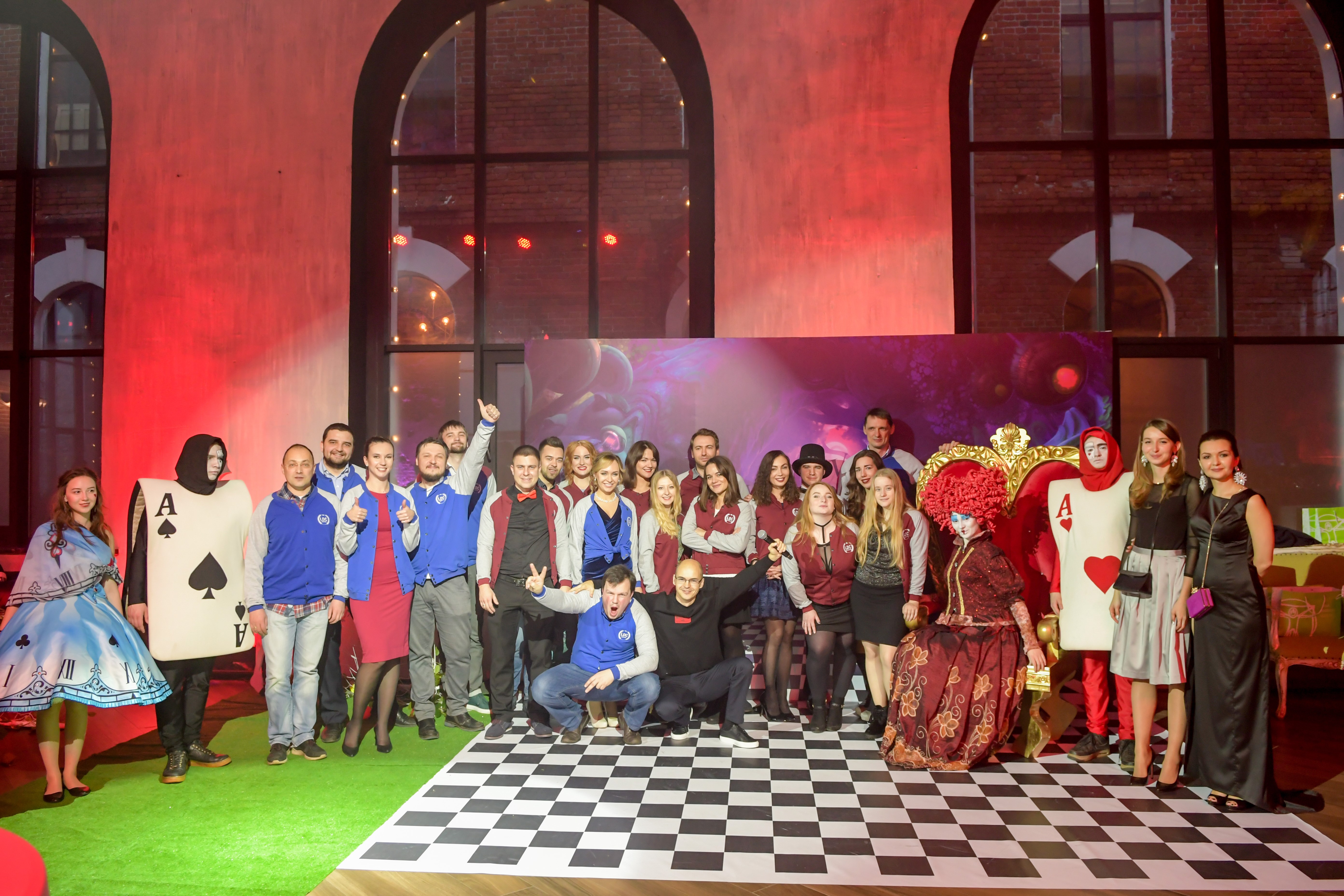 Элитарный клуб как инструмент развития управленцев. Опыт Social Discovery Ventures, Елена Бойко, Social Discovery Ventures, управленческая команда, формирование команды, команда, общие цели, общение, обмен кейсами, вовлеченность, обучение, спикеры, выпускники, Alumni сообщество, бренд проекта