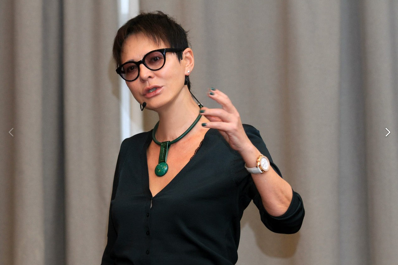 Ирина Хакамада: «На столичном рынке бизнес-коучинга 5-6 профессионалов», Ирина Хакамада, Татьяна Руппель, бизнес-коучинг, интервью, книга, Рестарт. Как прожить много жизней, мотивационная литература, интуиция, эмоции, доход, увлечение искусством, рестарт, опыт, вызов, успех