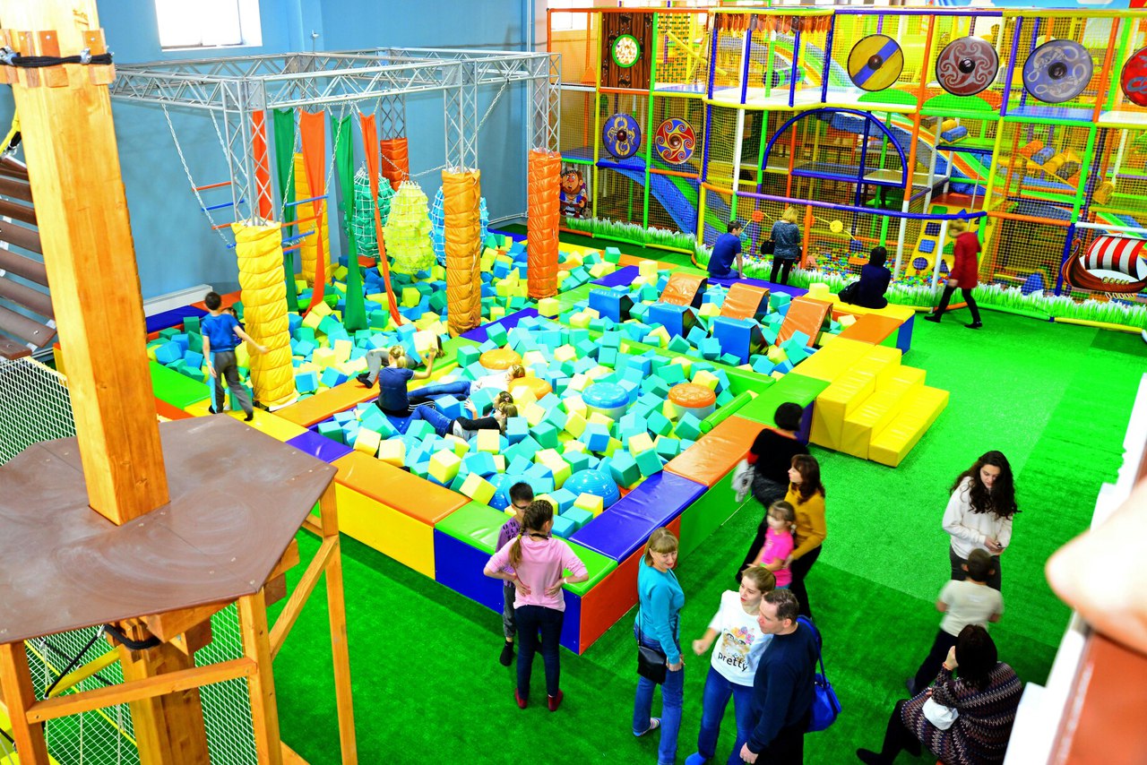 В Башкортостане создан самый большой парк с ниндзя-квестом, Ишимбай, Лето, Наталья Пименова, Алексей Загумённов, Авира, Ниндзя-квест, детский лабиринт, батутный комплекс, верёвочный комплекс, семейный центр, физически активные посетители, отдых, оригинальный микс-проект, семейный отдых, качественные развлечения