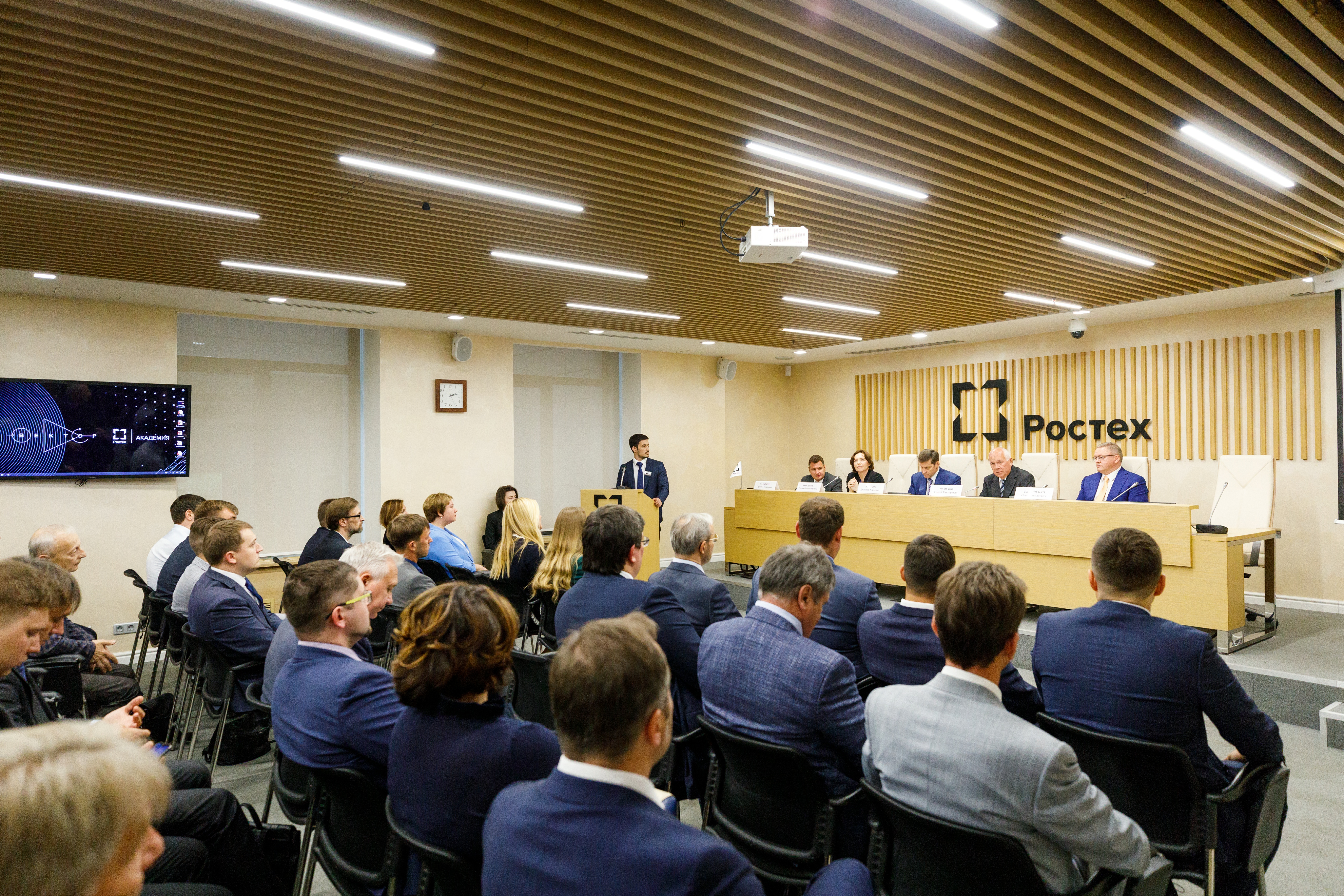 Вектор: как Академия Ростеха обучает технологических лидеров, Ростех, Андрей Батрименко, Академия Ростеха, Поиск лидеров, программа по выявлению и обучению технологических лидеров, как выявить лидера, WOW!HR, WOW!HR 2020, премия WOW!HR, бизнес-премия WOW!HR, Digital Solutions, Digital Solutions 2020