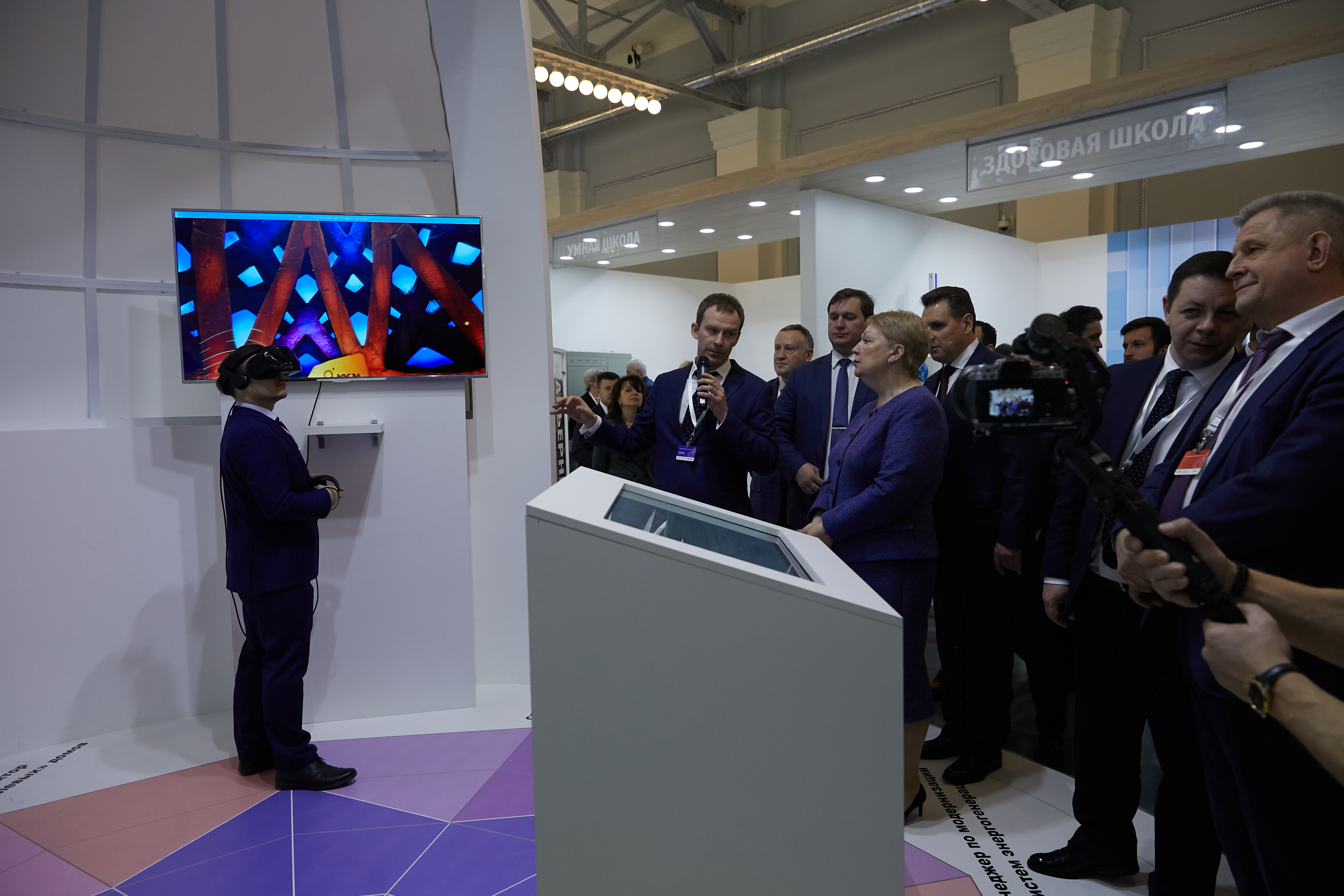 Росэлектроника повышает престиж профессии инженера, Росэлектроника, Карнаух Светлана, Be Cool, Be Cool 2019, WOW!HR 2019, WOW!HR, номинанты WOW!HR 2019, профориентационная работа, востребованность профессии инженера, популяризовать профессию инженера, профориентационная работа с молодежью