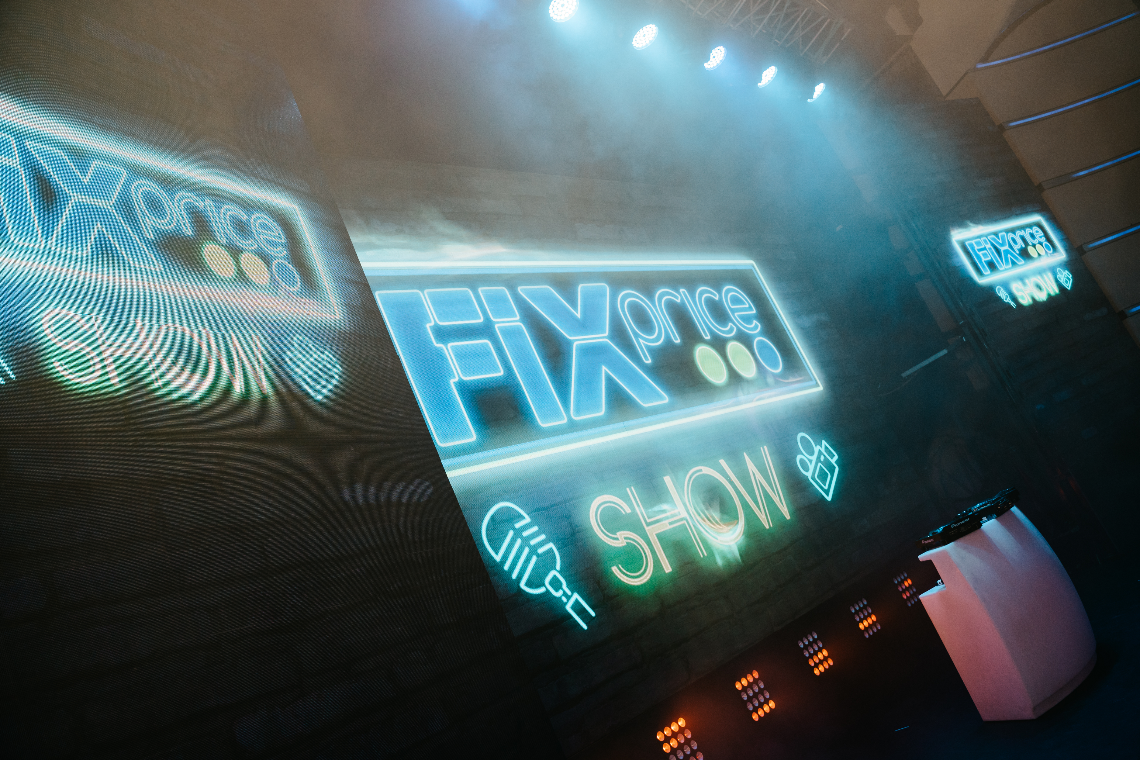 «Люди Fix Price» – кейс по развитию внутренних коммуникаций и сплоченности большой команды, Ясько Артём, Fix Price, сплоченность коллектива, развитие внутренних коммуникаций, внутрикорпоративная культура, корпоративная культура, WOW!HR, WOW!HR 2021, Номинанты WOW!HR 2021, High Performance, High Performance 2021