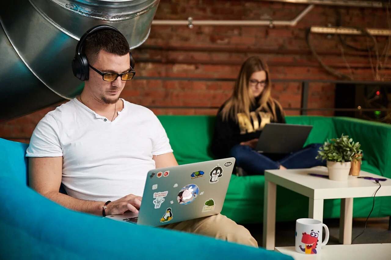 Компания Учи.ру вдохновляет сотрудников на развитие, Учи.ру, вдохновлять сотрудников на развитие, развитие сотрудников, корпоративное развитие, карьерное развитие, профессиональное развитие, WOW!HR, WOW!HR 2021, Номинанты WOW!HR 2021, HR Hero, HR Hero 2021