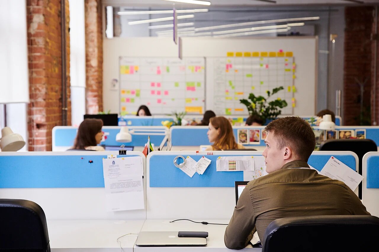 Компания Учи.ру вдохновляет сотрудников на развитие, Учи.ру, вдохновлять сотрудников на развитие, развитие сотрудников, корпоративное развитие, карьерное развитие, профессиональное развитие, WOW!HR, WOW!HR 2021, Номинанты WOW!HR 2021, HR Hero, HR Hero 2021