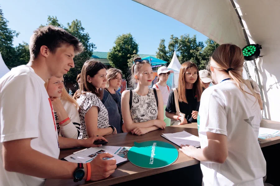 Молодежь Нижнего Новгорода получила возможность стать сотрудниками крупнейших автопредприятий города, АО «ГК «Современные транспортные технологии», АО «ГК «Современные транспортные технологии» новости, АО «ГК «Современные транспортные технологии» последние новости, АО «ГК «Современные транспортные технологии» новости сегодня, возможность стать сотрудниками автопреприятий, автопредприятия работа, воспитание молодых кадров, Привлечение молодых кадров