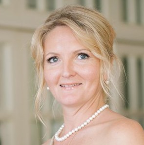 бизнес, идея для бизнеса, как найти идею для бизнеса, бизнес в россии, как начать бизнес, как стать бизнесменом, REMAR Group, Наталья Жиронкина, ремар, как организовывать праздники, как делать праздники, как стать организатором праздников, деловая женщина, бизнеследи, digital-интеграция, Евангелие, Земля обетованная Эриха Мария Ремарка, Жесткий менеджмент Дэна Кеннеди