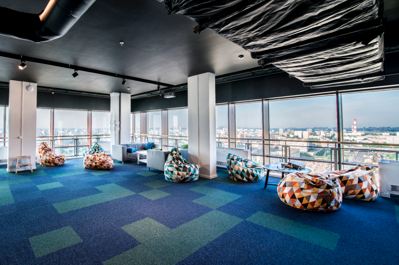 Офис Sravni.ru мотивирует сотрудников на креатив и инновации, Анастасия Серебренникова, Workplace, Workplace 2019, WOW!HR 2019, WOW!HR, номинанты WOW!HR 2019, Креативный офис, Концептуальные интерьеры на работе, стильные дизайнерские решения на работе, современные офисы, повышение лояльности сотрудников