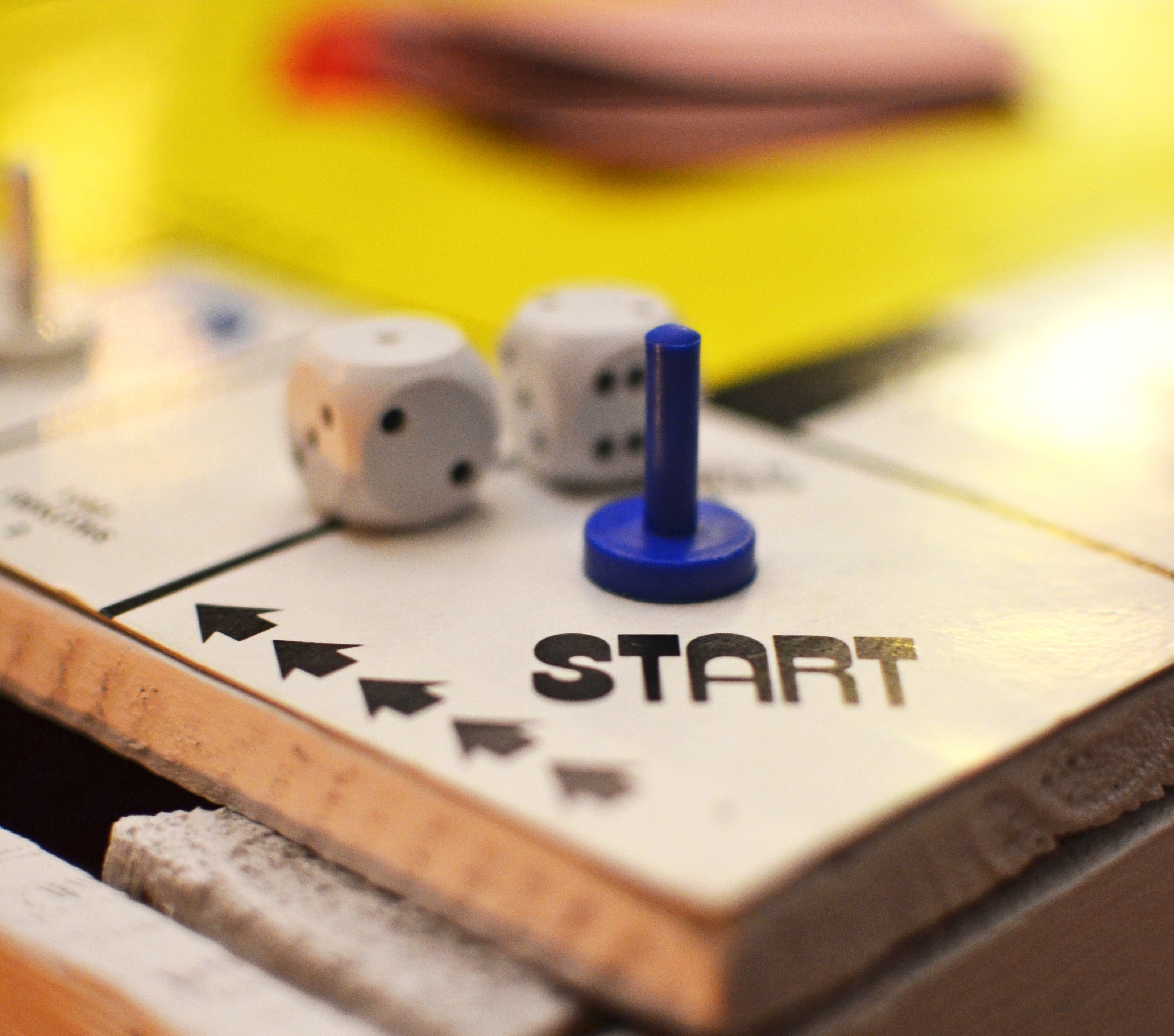 Поиграй со мной! Или Использование игр в работе с персоналом, системы нематериальной мотивации, кейсы по управлению персоналом с решениями, Развитие компетенций в игровой форме, порядки нематериальной мотивации, работа с внутренним ребенком, Квесты для команд продаж, кейсы по управлению персоналом